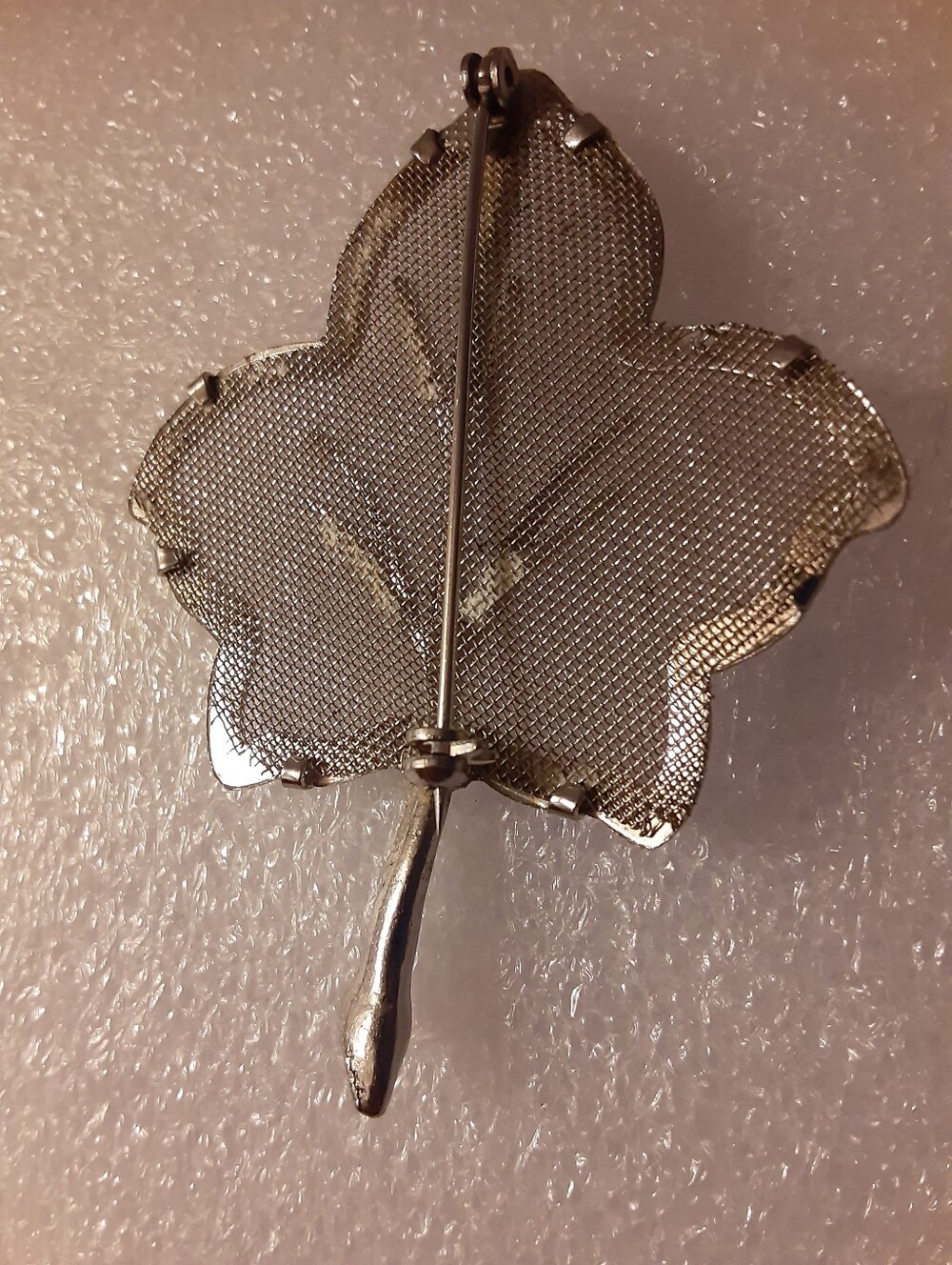 Silver Tone Mesh Leaf Mesh Brooch